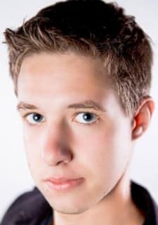Mobus, Xander
